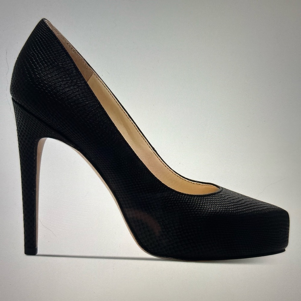 Jessica Simpson Parisah Stiletto Pump in black snake skin size 9M